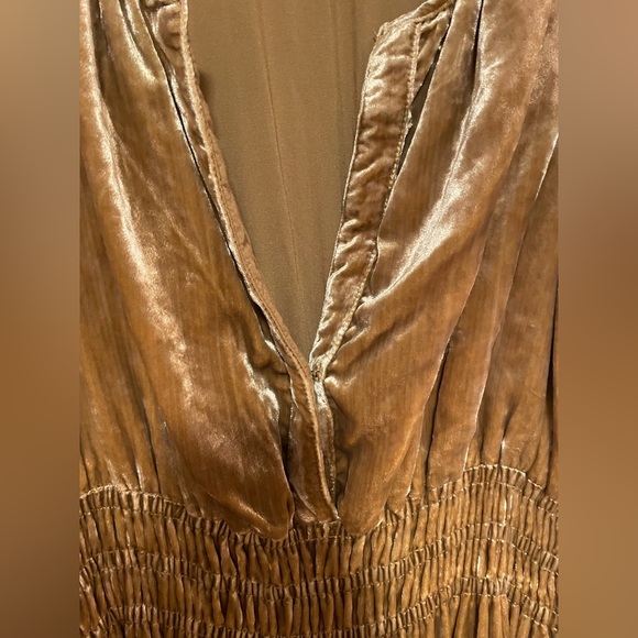 Maeve Somerset Maxi Dress Gold Velvet edition— Size Large - Picture 9 of 16